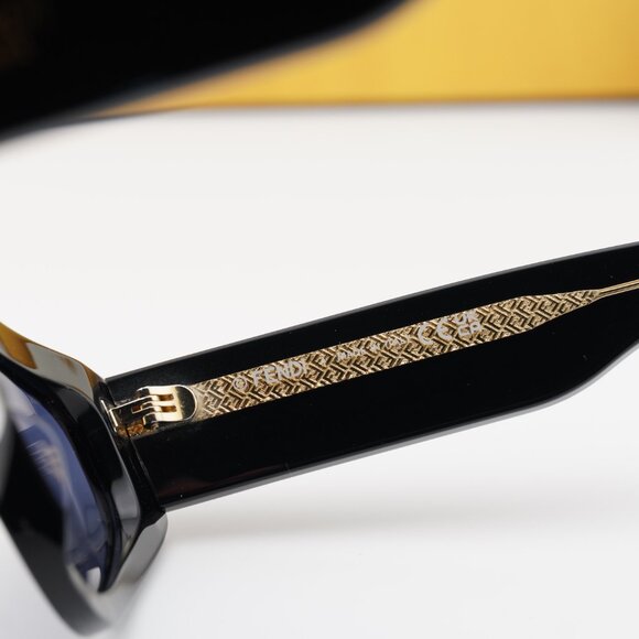 Fendi FE40163U 01V Cat Eye Sunglasses - Black/Blue main image 8
